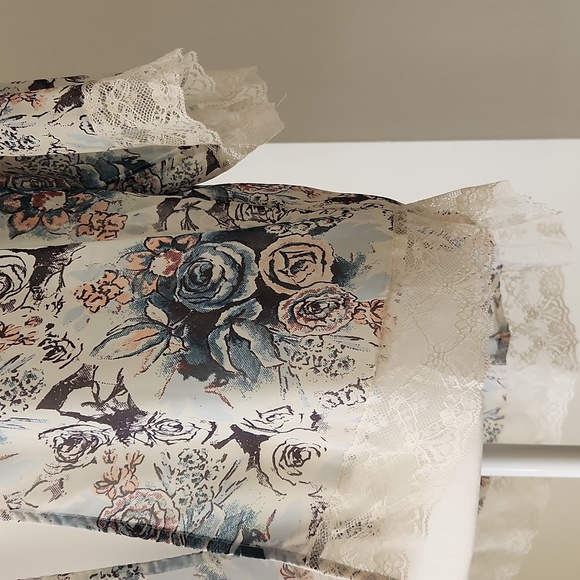 Wild Pearl Cover Up size small - Picture 3 of 7